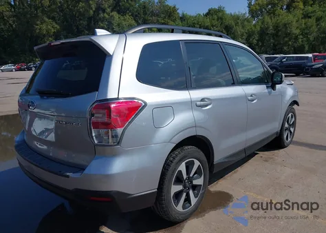 2018 Subaru Forester 2.5I Premium z USA, uszkodzony, nr VIN JF2SJAEC3JH435999
